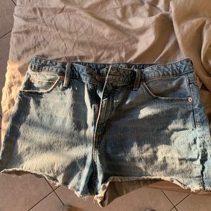 Universal Thread Shorts